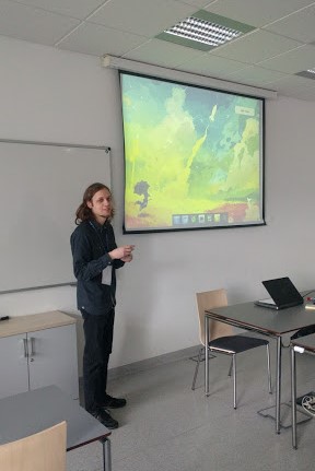 Adam Szady holding quantum workshop